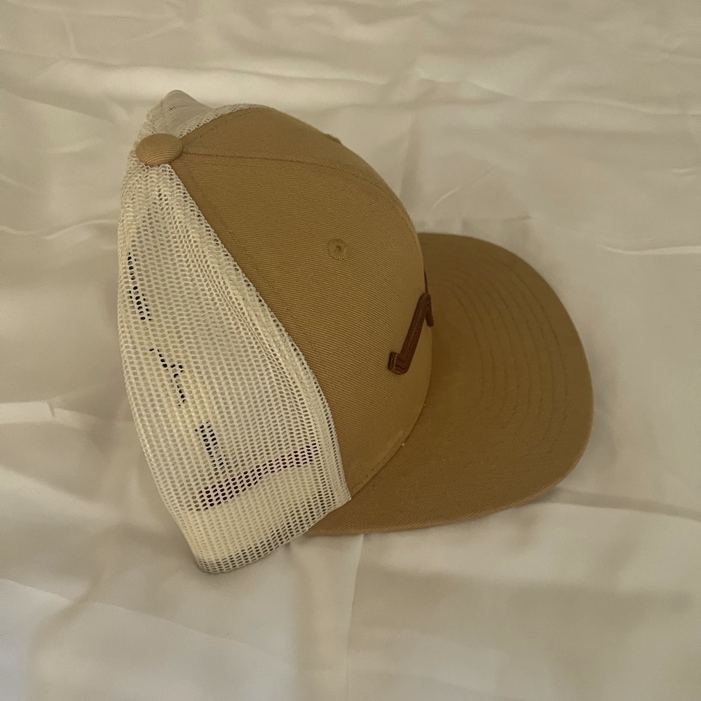 The Buckle Hat - Picture 3 of 3